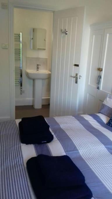 Victoria Boutique Lodge 'Stan" Sea View And Garden Apartment Ventnor Εξωτερικό φωτογραφία